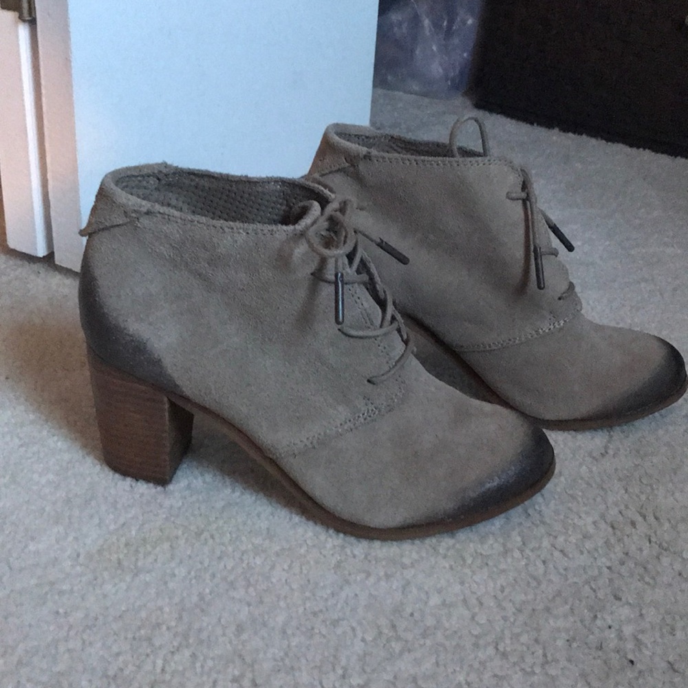 Toms heels!